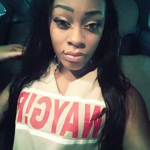 Meet your Posher, Siara